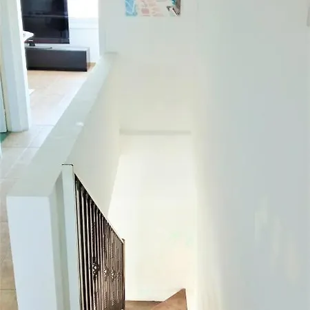 Luxury Maisonette -sea View, Netflix, Gym- 5 Min From Appartement *