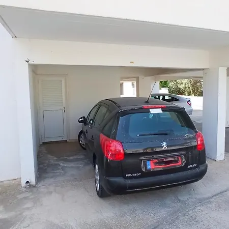 Luxury Maisonette -sea View, Netflix, Gym- 5 Min From Larnaca