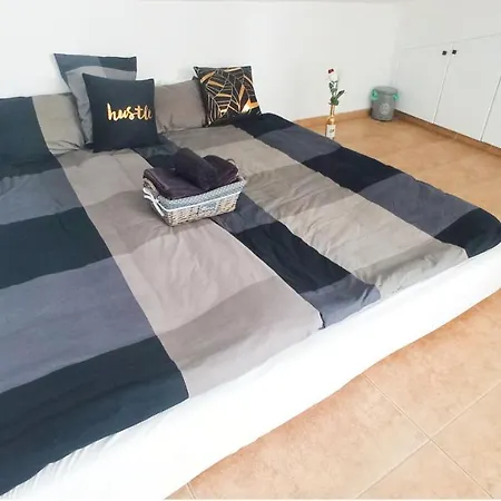 Luxury Maisonette -sea View, Netflix, Gym- 5 Min From *