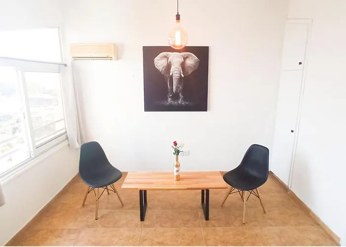 Apartamento Luxury Maisonette - Ea View, Gym- 5 Min From Lárnaca