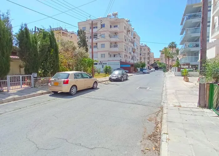 Luxury Maisonette - Ea View, Gym- 5 Min From شقة لارنكا