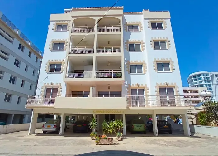 Luxury Maisonette - Ea View, Gym- 5 Min From * لارنكا