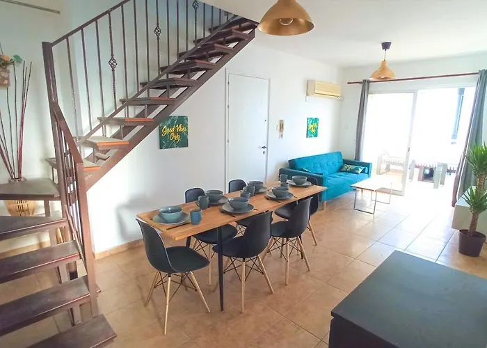 Luxury Maisonette - Ea View, Gym- 5 Min From * ラルナカ